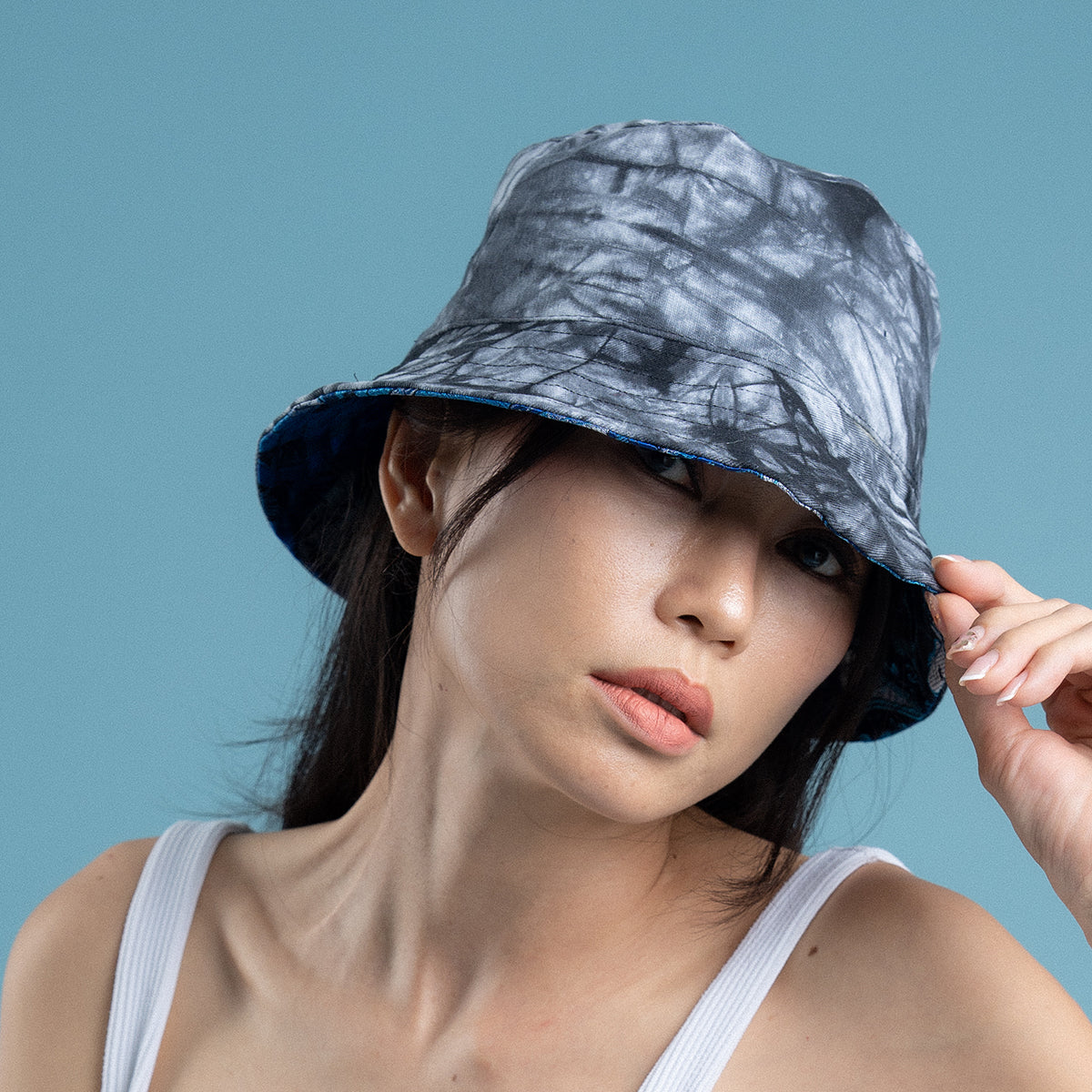 GEISHA X ASH BUCKET HAT