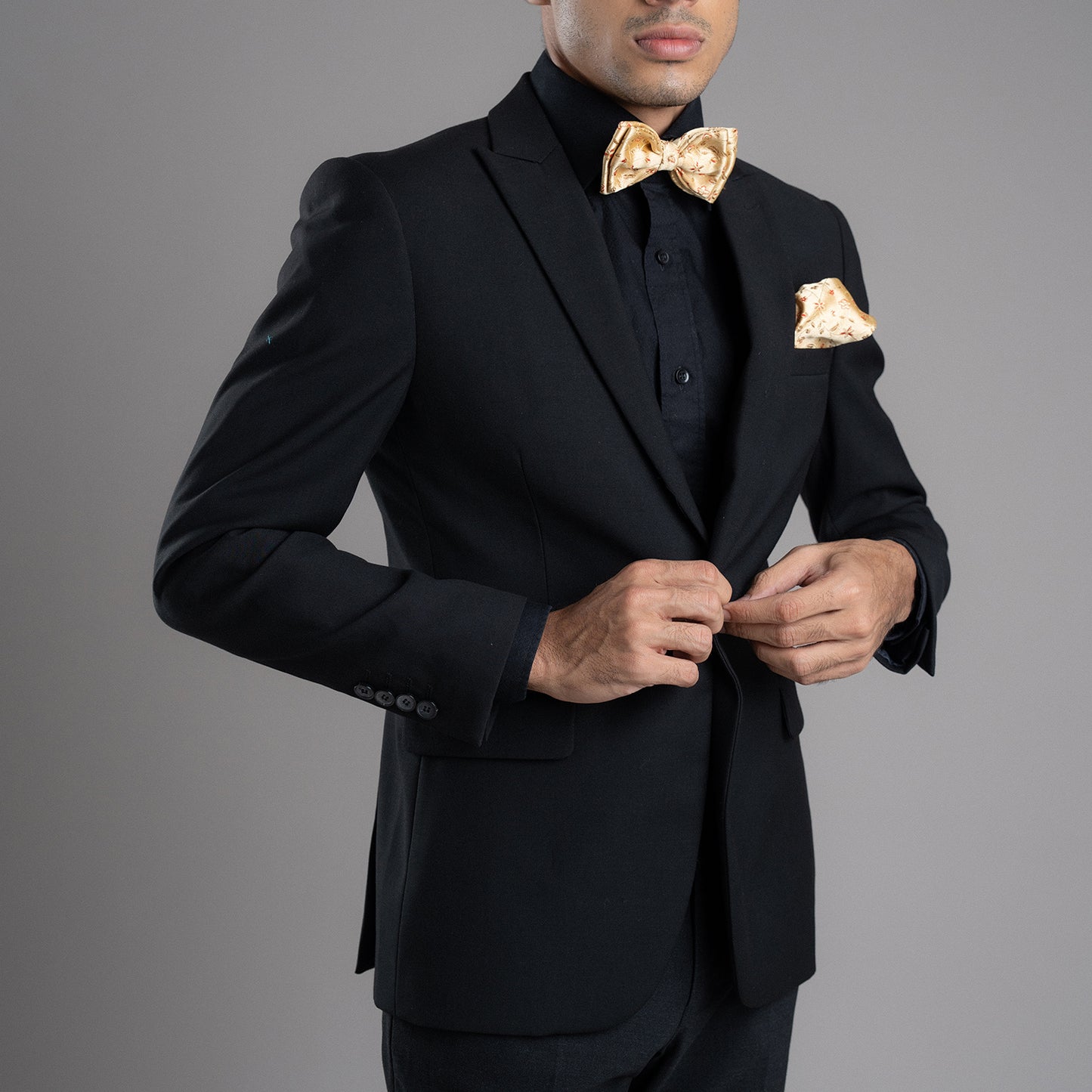THE HUA GO BOWTIE