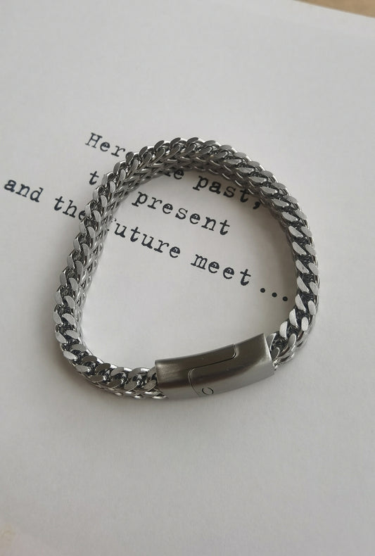 THE CONRAD BRACELET