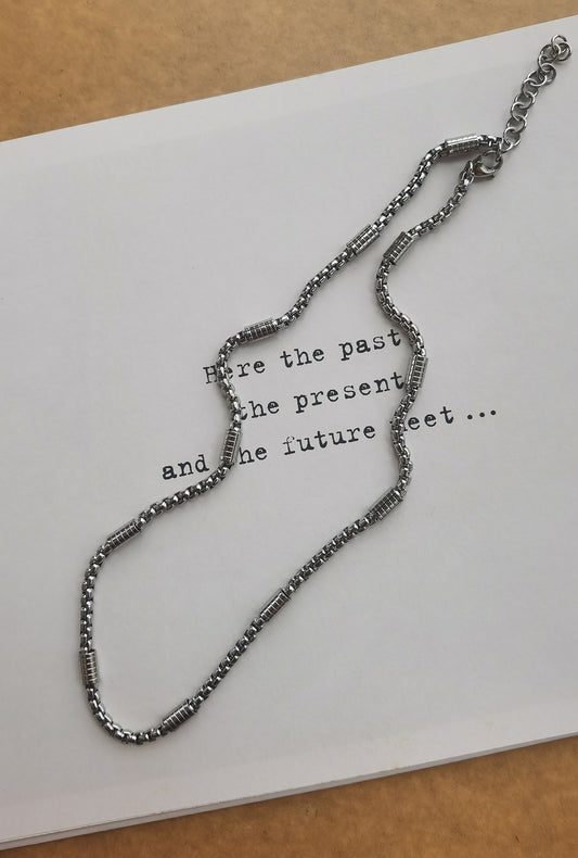 THE BENEDICT NECKLACE