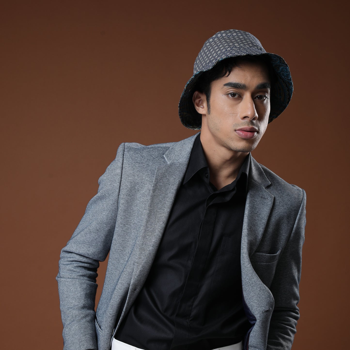 ZAIN BG X SHIN BUCKET HAT