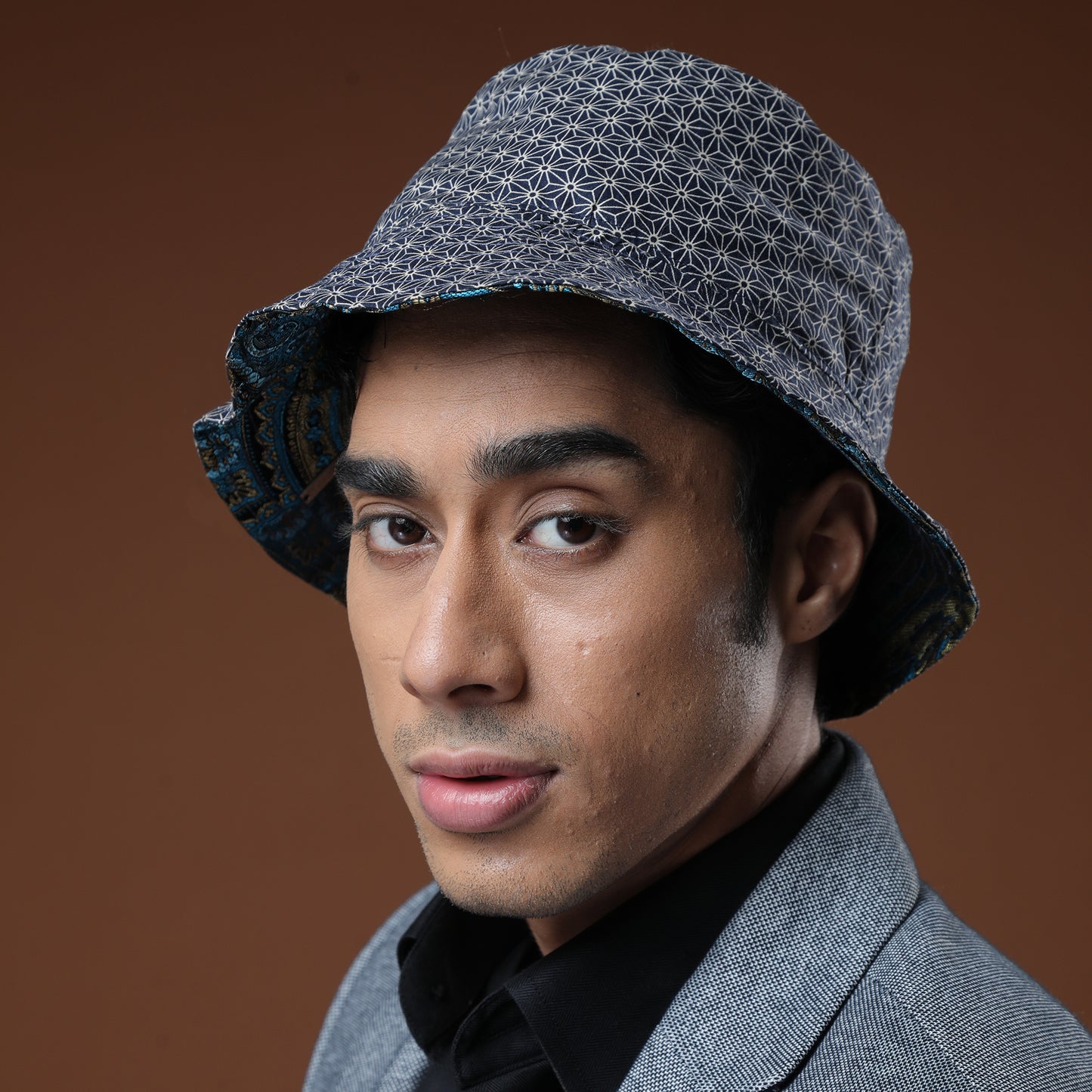 ZAIN BG X SHIN BUCKET HAT