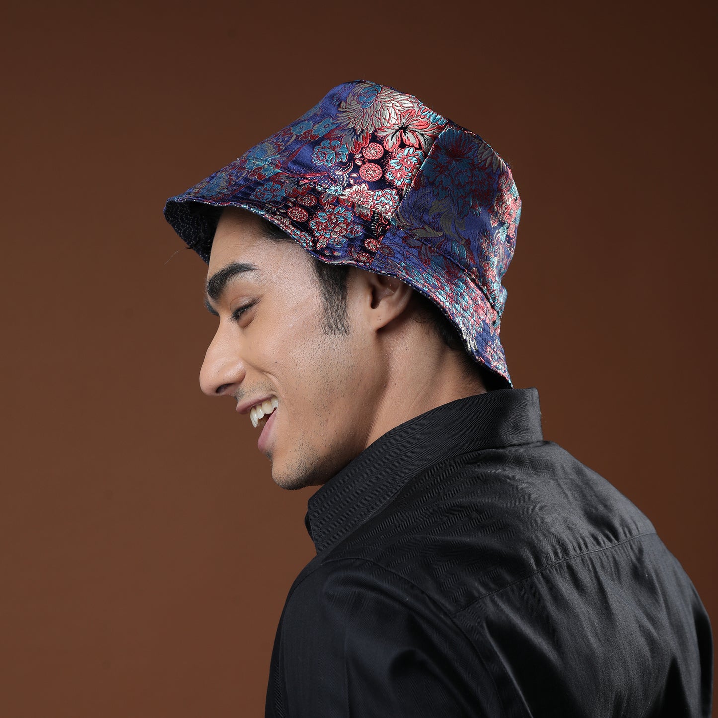 KAIRI X FU GUI B BUCKET HAT