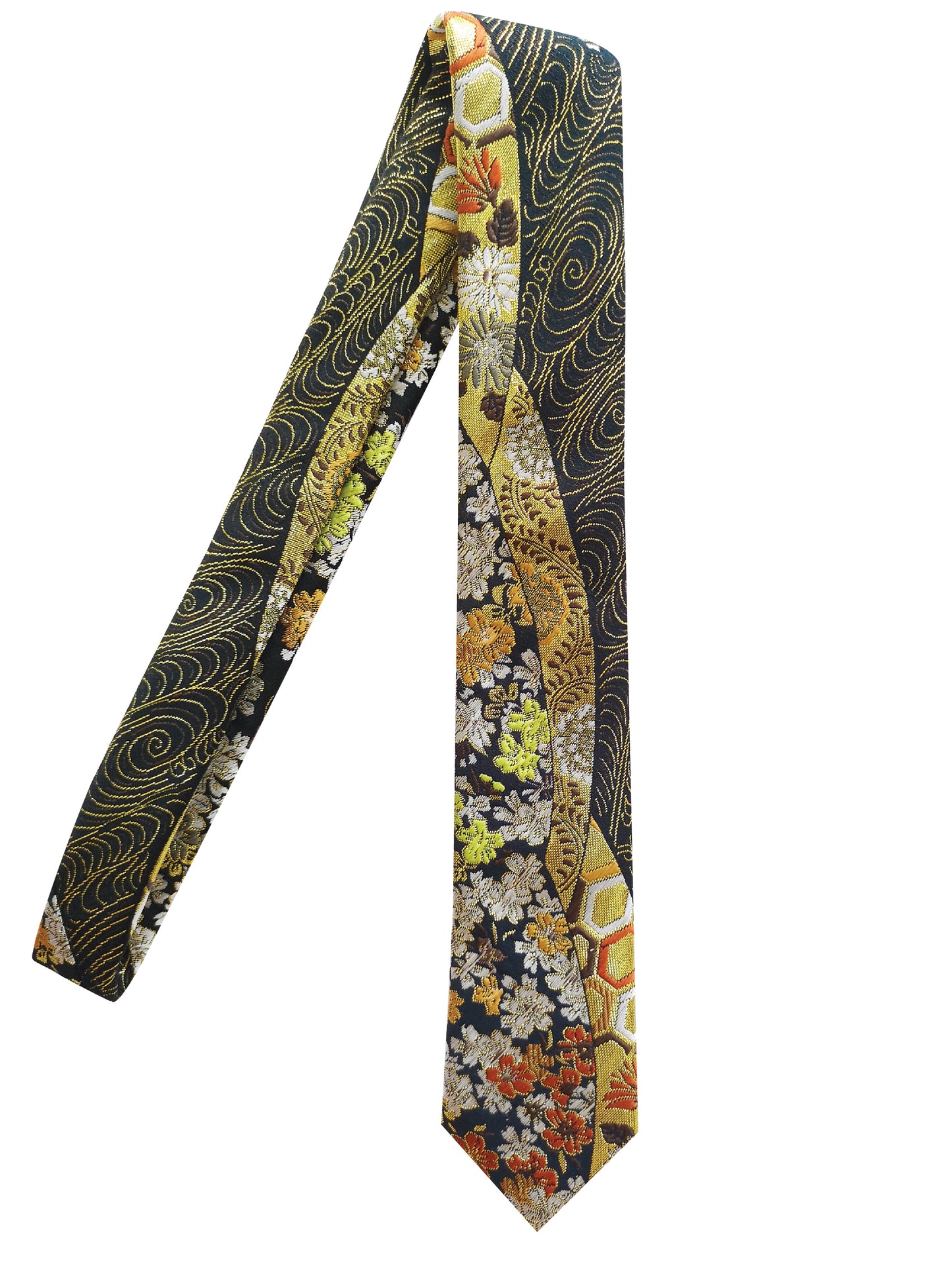 THE SANYU B TIE