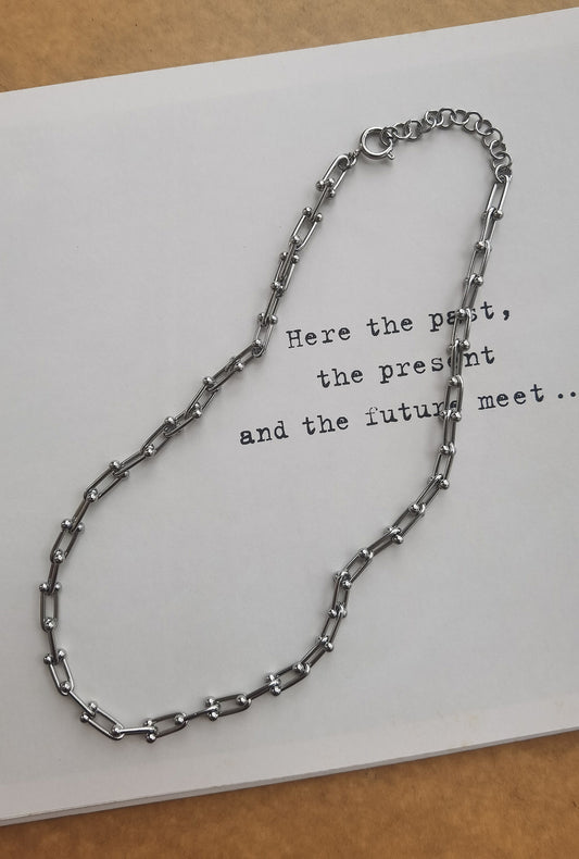 THE GREGOR NECKLACE