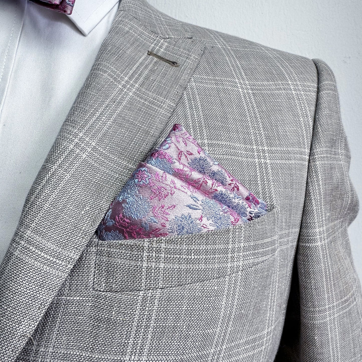 THE WAN LI P POCKET SQUARE