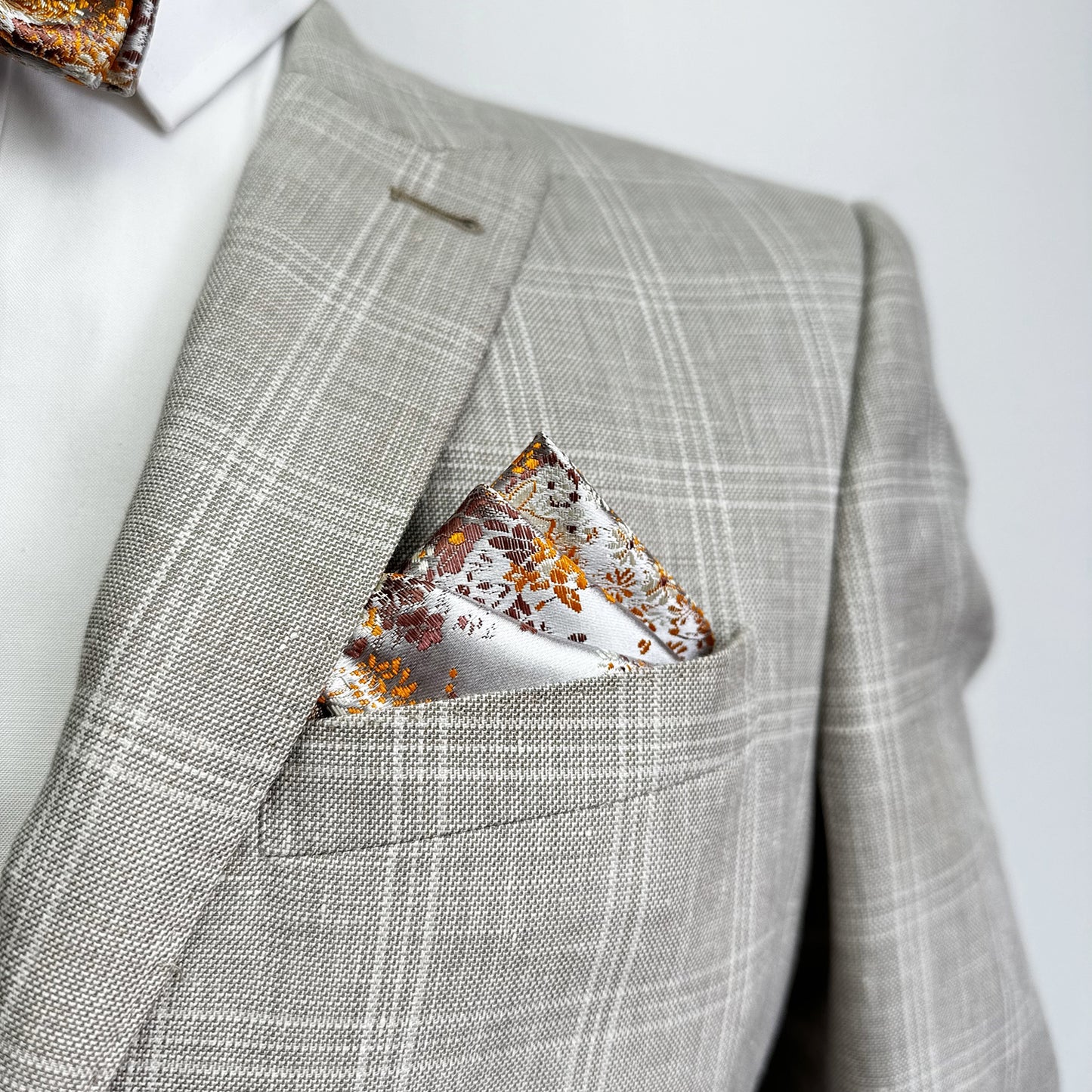 THE KAZUE S POCKET SQUARE