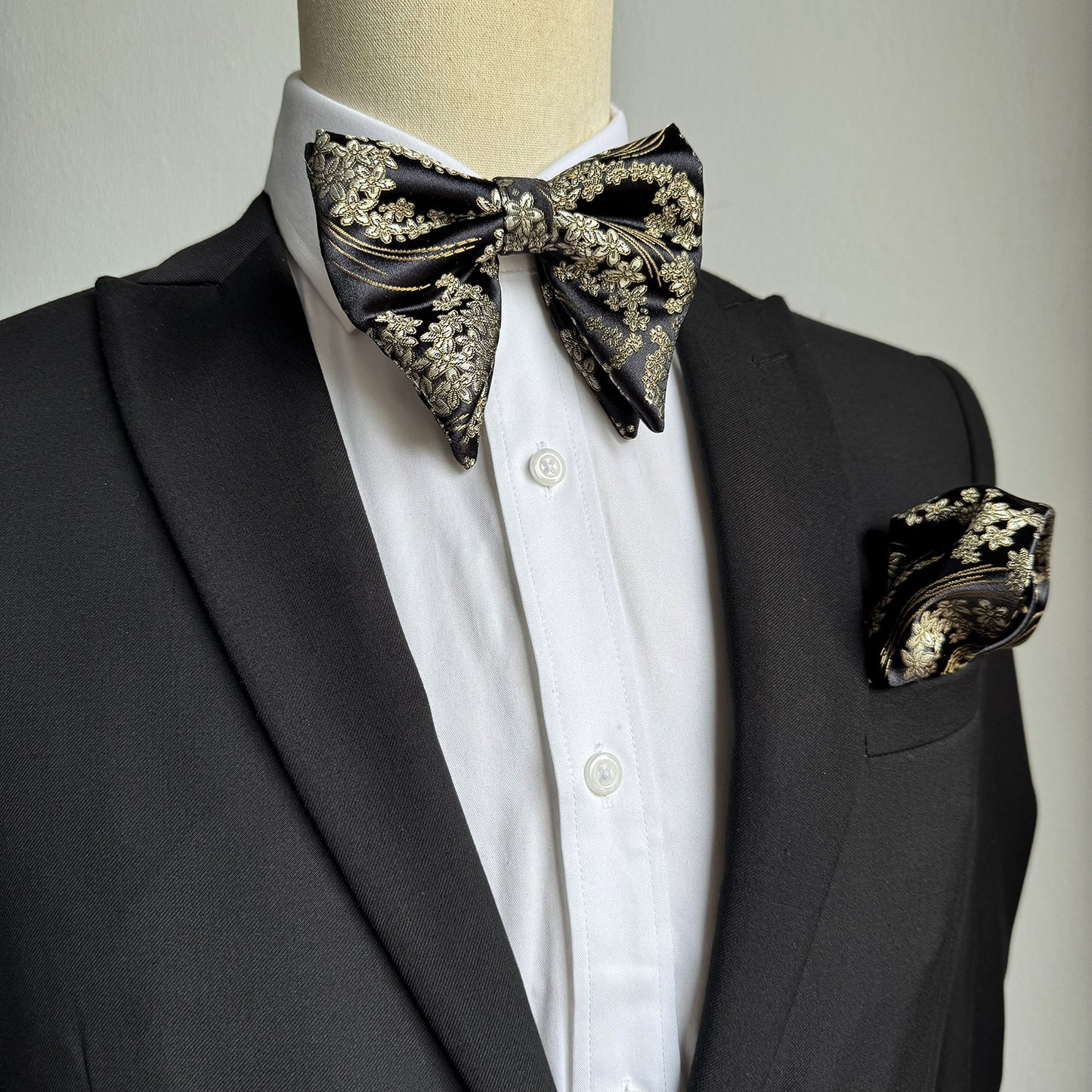 THE TERU BOWTIE (BUTTERFLY)