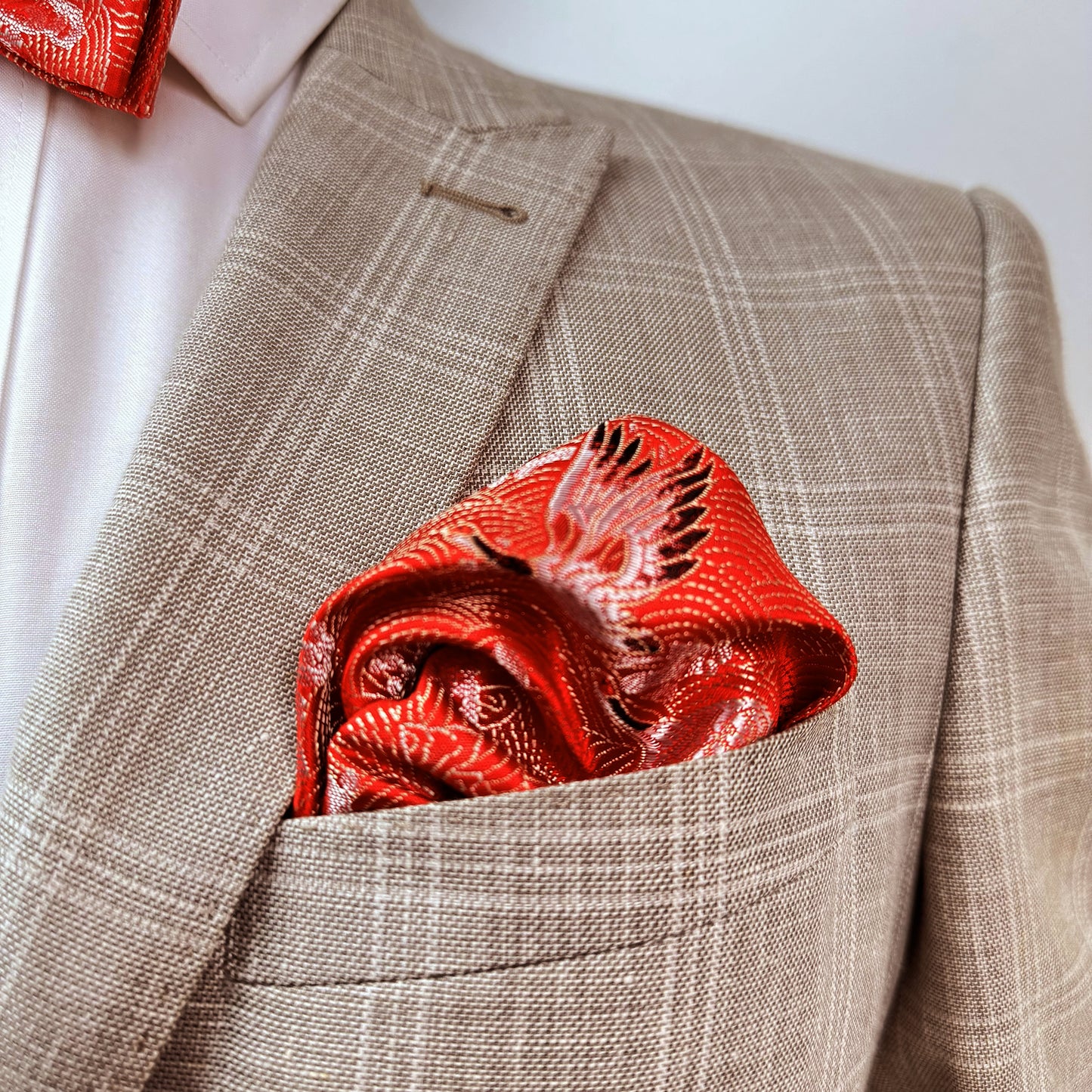 THE TAZU R POCKET SQUARE