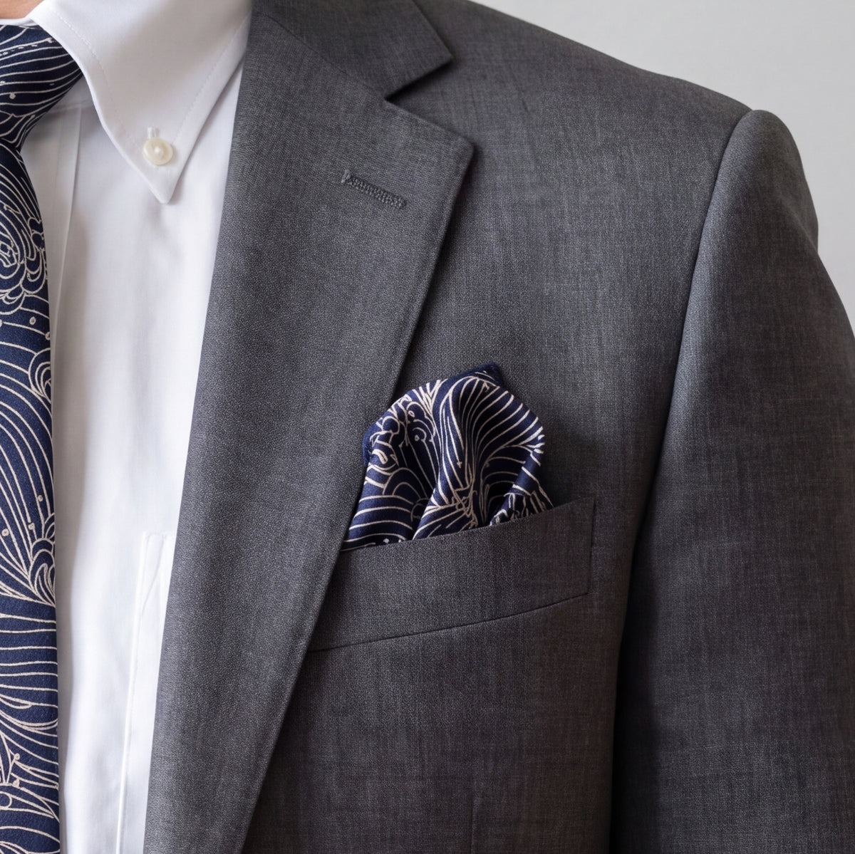 THE KAITO POCKET SQUARE